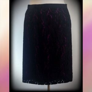 🔴🆕DKNY Donna Karan Black Lace Purple Lined Skirt